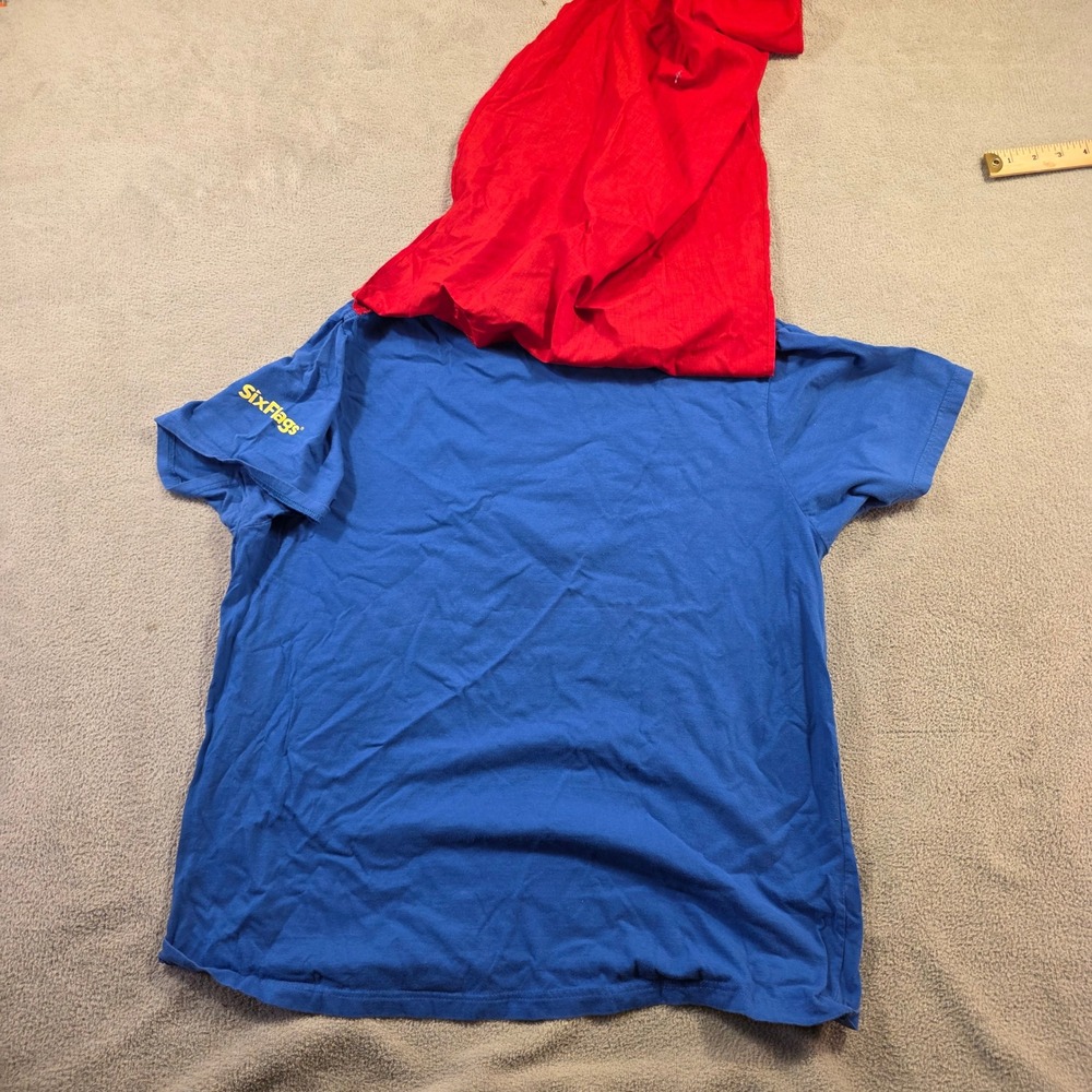 Six Flags Superman T-Shirt Mens L/XL Blue Cape Graphic Tee Streetwear Theme Park